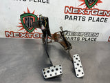 2004 PONTIAC GTO BRAKE/ GAS PEDAL ASSEMBLY OEM #669