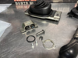 2015 CAMARO SS SHIFTER ASSEMBLY WITH BOOT/ KNOB WHITE STICHING OEM #1450