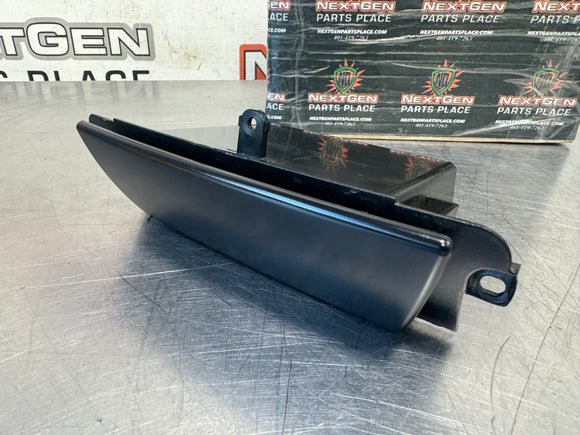 04-06  PONTIAC GTO CENTER CONSOLE STORAGE ASH TRAY COMPARTMENT #547