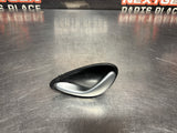 04-06 PONTIAC GTO LH DRIVER SIDE INTERIOR DOOR HANDLE 92055321 OEM #1043