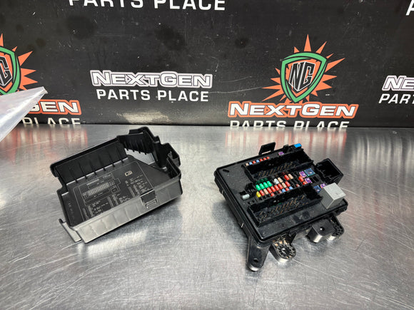2018 CAMARO SS BODY HARNESS JUNCTION FUSE BOX OEM 84127106 #1041