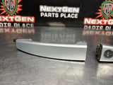 2011 CAMARO SS LEFT FRONT DRIVER EXTERIOR DOOR HANDLE SILVER OEM #982