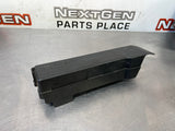 2004 PONTIAC GTO HOOD FUSE BOX COVER LID 92169852 #560