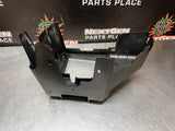 2004 SIERRA 2500 6.0 FUSE BOX COVER/LID 15200391?AND BRACKET OEM #967