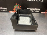2011 GMC SIERRA K2500 FUSE BOX LID 25815385 OEM #1090