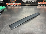 04 -06 PONTIAC GTO EXTERIOR B PILLAR WINDOW TRIM LH SIDE 92093111 OEM #1522