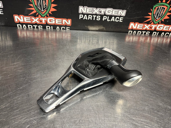 2019 CAMARO SS SHIFTER BEZEL/ BOOT AND KNOB AUTO OEM #1126