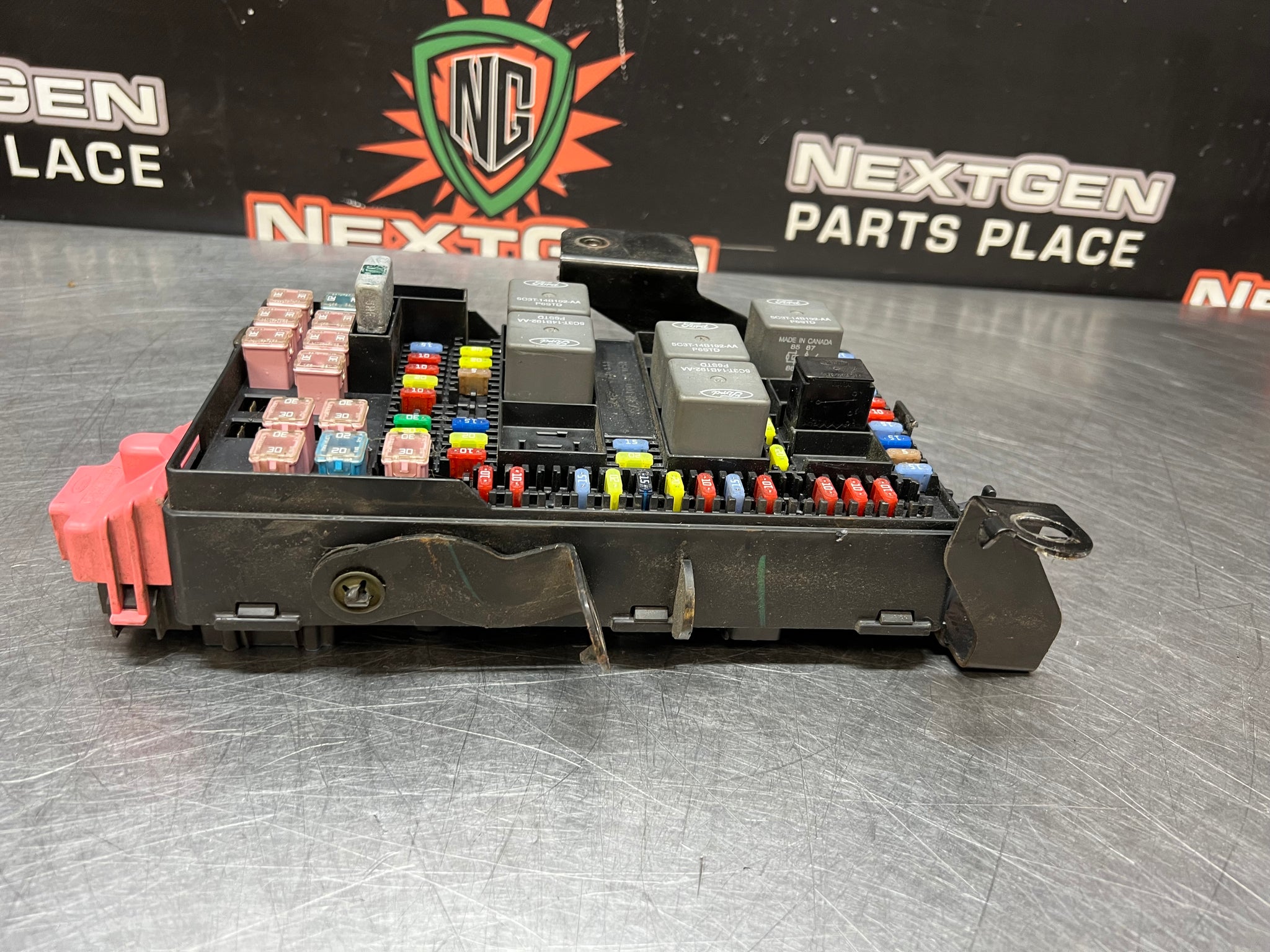1998 Ford F250/F150 Interior Fuse Box Relay – F85B-14A067-AB, Used OEM
