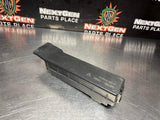 2004 PONTIAC GTO HOOD FUSE BOX COVER LID OEM 92169852 #1191