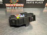 2011 GMC SIERRA 2500HD CABIN FUSE BLOCK 22925213 OEM #1377