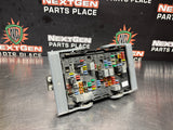 2011 GMC SIERRA 2500 6.6 UNDERHOOD FUSE BOX 29798216 OEM #1047