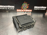 2018 CAMARO SS FUSE BOX WITH COVER AND BRACKET OEM 84315889 #796