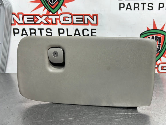 97-04 C5 CORVETTE OEM GLOVE BOX LIGHT GREY #VV535