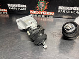 09-15 CTS-V LH AND RH MOTOR MOUNT BRACKETS OEM #1592