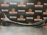97-04 C5 CORVETTE WINDSHIELD WIPER COWEL 10247327 OEM #1303