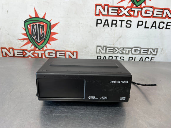 97-04 C5 CORVETTE 12 DISC CD CHANGER PLAYER #645