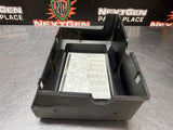 2011 GMC SIERRA K2500 FUSE BOX LID 25815385 OEM #1090