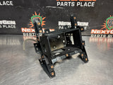 04-06 PONTIAC GTO RADIO MOUNT CENTER HOUSING 92093918 #1522