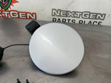 08 - 09 PONTIAC G8 FUEL DOOR GAS CAP COVER LID ASSEMBLY SILVER OEM 92213014 #611