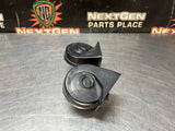 2013 FORD MUSTANG GT FACTORY DUAL HORNS WITH BRACKET OEM #1588