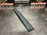 04 -06 PONTIAC GTO EXTERIOR B PILLAR WINDOW TRIM RH SIDE 92093112 OEM #1522