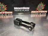 2015 GMC SIERRA 2500 REAR CENTER SEAT BELT BUCKLE RECEIVERS W BRACKET OEM #1335