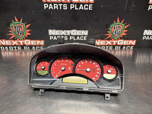 2004 PONTIAC GTO CLUSTER ASSEMBLY AUTO 92123211 OEM #4025
