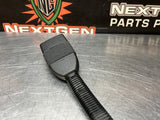 04-06 PONTIAC GTO LH DRIVER FRONT SEAT BELT PRE TENSIONER BUCKLE 92211006 #1043