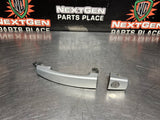 2011 CAMARO SS LEFT FRONT DRIVER EXTERIOR DOOR HANDLE SILVER OEM #982