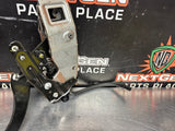 2010 CAMARO SS CLUTCH PEDAL WITH BRACKET/ LINE OEM 92233497 #1547