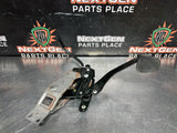 2010 CAMARO SS CLUTCH PEDAL WITH BRACKET/ LINE OEM 92233497 #1547