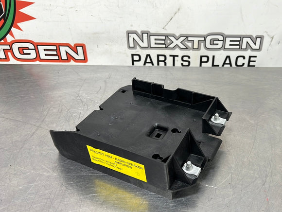 08 - 09 PONTIAC G8 SUB WOOFER AMP AMPLIFIER BRACKET 92184740 OEM  #400