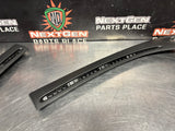 04 PONTIAC GTO RH DASH COWL DEFROST VENT TRIM PANEL OEM 92105079 #1438