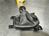 2011 CAMARO SS SHIFT KNOB AND SHIFTER BOOT OEM #1028