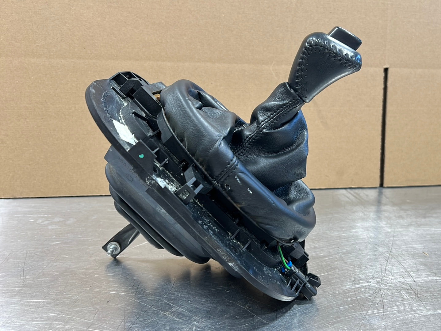 97- 04 C5 CORVETTE AUTOMATIC SHIFTER ASSEMBLY OEM #VV233