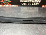 04 -06 PONTIAC GTO EXTERIOR B PILLAR WINDOW TRIM LH SIDE 92093111 OEM #1043
