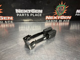 2015 GMC SIERRA 2500 REAR CENTER SEAT BELT BUCKLE RECEIVERS W BRACKET OEM #1335