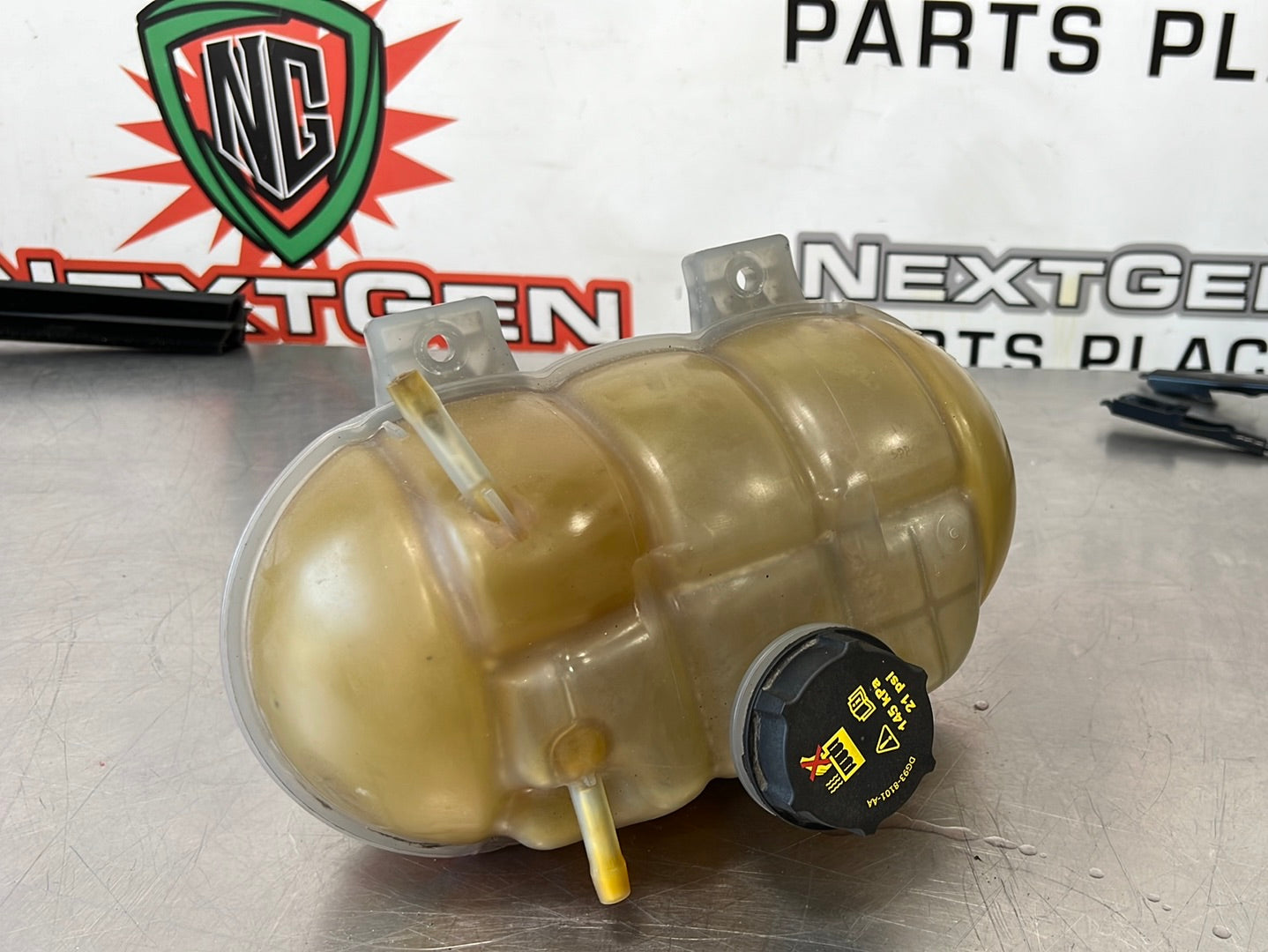 Expansion Coolant Recovery Tank FR3Z8A080A For Ford Mustang - The Car Expansion Coolant Recovery Tank FR3Z8A080A For Ford Mustang - The Car