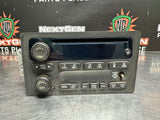 2004 CHEVY SILVERADO K2500 6.6 RADIO CD PLAYER OEM 15104155 #859