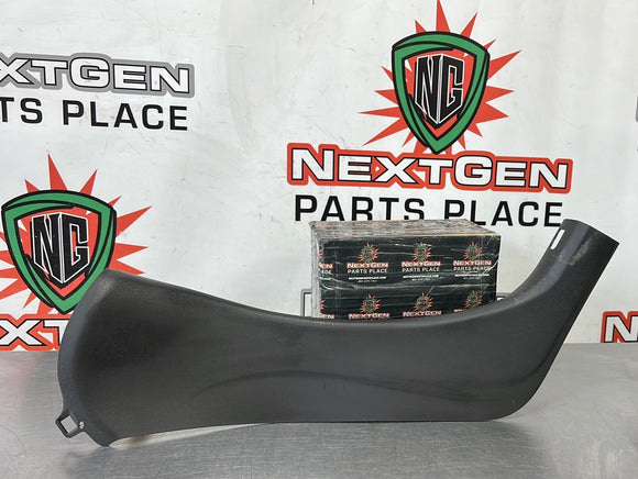 2005 C6 CORVETTE LH DRIVER FRONT LOWER B PILLAR TRIM OEM 10330526 #478