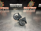 2013 FORD MUSTANG GT FACTORY DUAL HORNS WITH BRACKET OEM #1271