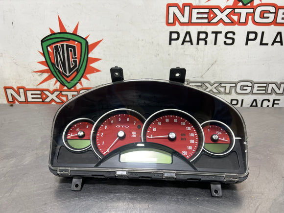 04-06 PONTIAC GTO CLUSTER ASSEMBLY AUTO 92123211 OEM #669