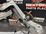 2005 C6 LF DRIVER FRONT LOADED SPINDLE KNEE ASSEMBLY OEM #1030