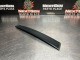 04 -06 PONTIAC GTO EXTERIOR B PILLAR WINDOW TRIM LH SIDE 92093111 OEM #987