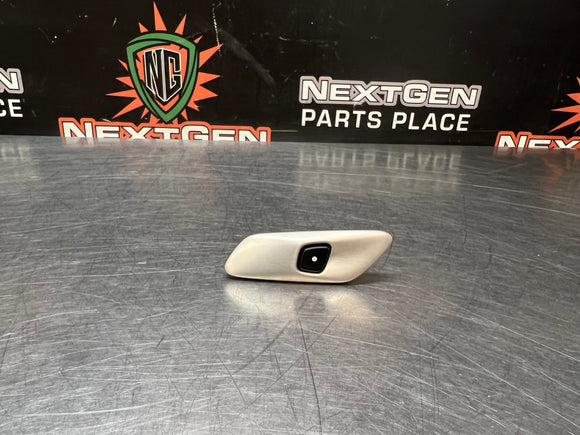 14-19 C7 CORVETTE LH DRIVER DOOR RELEASE SWITCH OEM 22831372 #1181