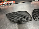 04-06 PONTIAC GTO KIDNEY GRILLES LH/RH OEM 92162540 92162542 #987