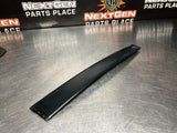 04 -06 PONTIAC GTO EXTERIOR B PILLAR WINDOW TRIM LH SIDE 92093111 OEM #1025