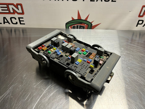 2009 CHEVY 2500 DURAMAX ENGINE FUSE BOX OEM #612