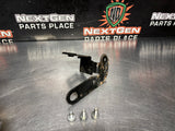 04-06 PONTIAC GTO POWER STEERING RESERVOIR BRACKET OEM #1306