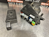 2001 C5 CORVETTE ENGINE UNDERHOOD FUSE BOX W/ BRACKET OEM 10443149 #969